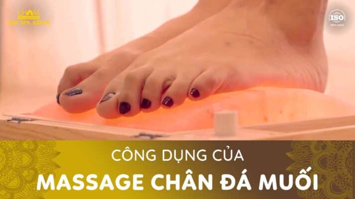 massage chân đá muối