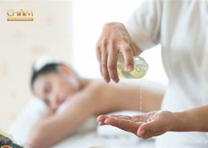 Tinh dầu massage rất quang trọng trong massage