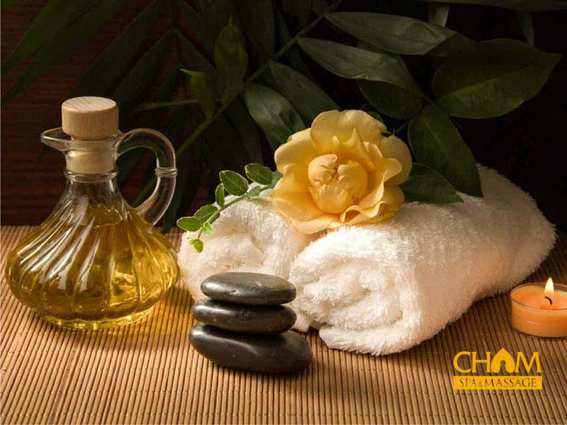 Lưu ý khi sử dụng dầu massage toàn thân tại nhà Cham Spa & Massage