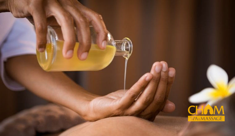 Tại sao nên sử dụng tinh dầu để massage Cham Spa & Massage