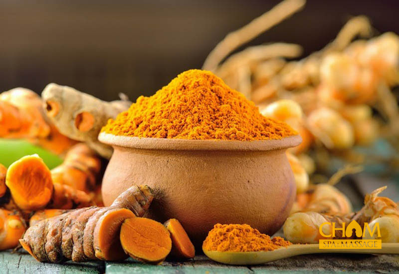 Trị rạn da bằng nghệ tươi Cham Spa & Massage