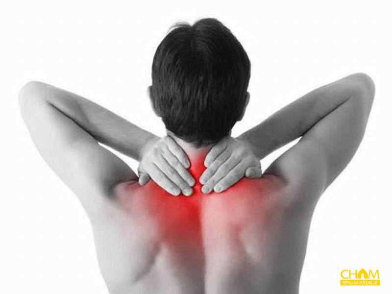 Bấm huyệt đau vai gáy