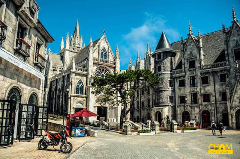 Cầu Vàng Bà Nà Hills Đà Nẵng
