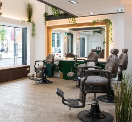 Barber shop cao cấp Hòa Xuân